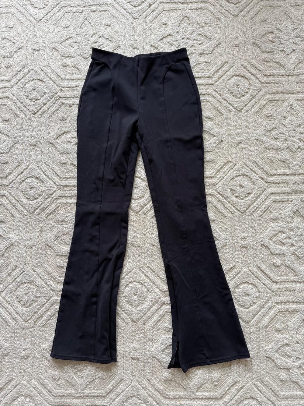 Alo Yoga 7/8 zipped Flare Pants - High-Rise size 4